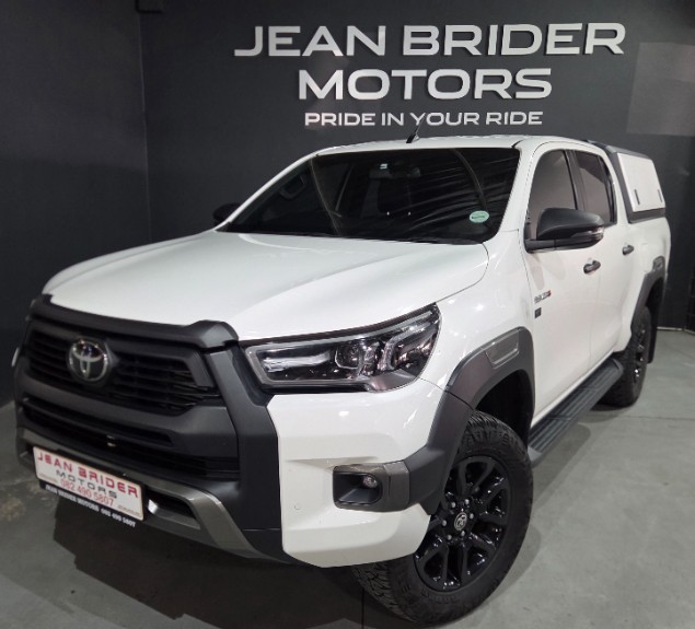 2022 TOYOTA HILUX 2.8GD6 LEGEND MANUAL 4X2 D CAB